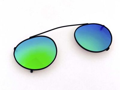 Sonnenclip mit Gläser Grün-Blau gespiegelt